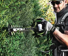 Cortasetos profesional a batería EGO HTX6500 para poda diaria 2